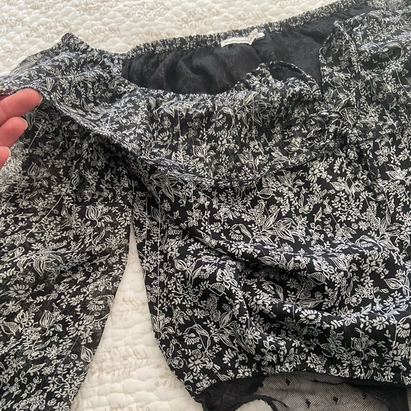 Abercrombie and Fitch Off the Shoulder Body Suit - Picture 15 of 16